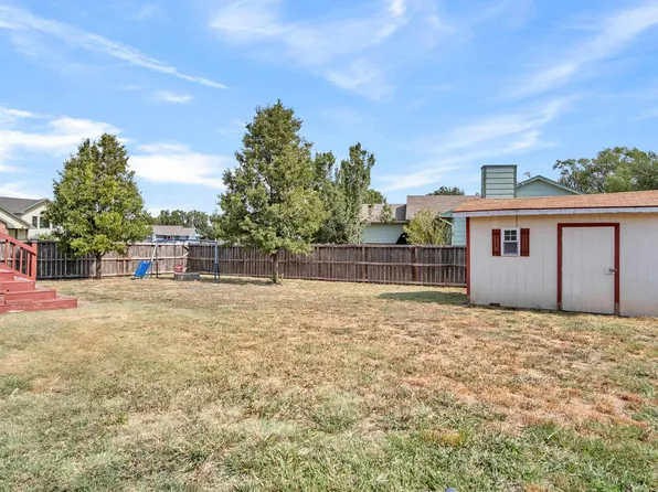 2306 Paddington Ct, Newton, KS 67114