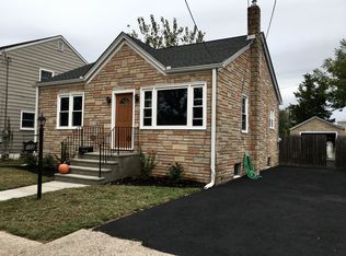 102 Central Ave, Morrisville, PA 19067
