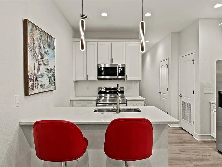 2106 E 17th Ave — Photo 18