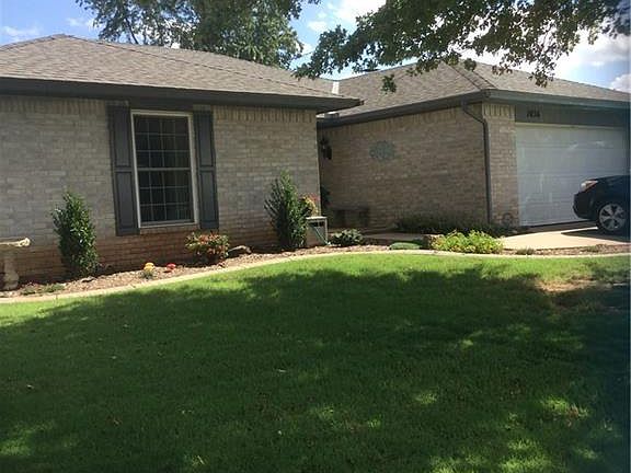 3rd image of 1036 Pruitt Dr