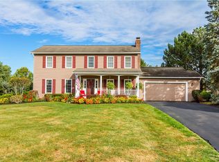 187 Tumbleweed Dr, Pittsford, NY 14534