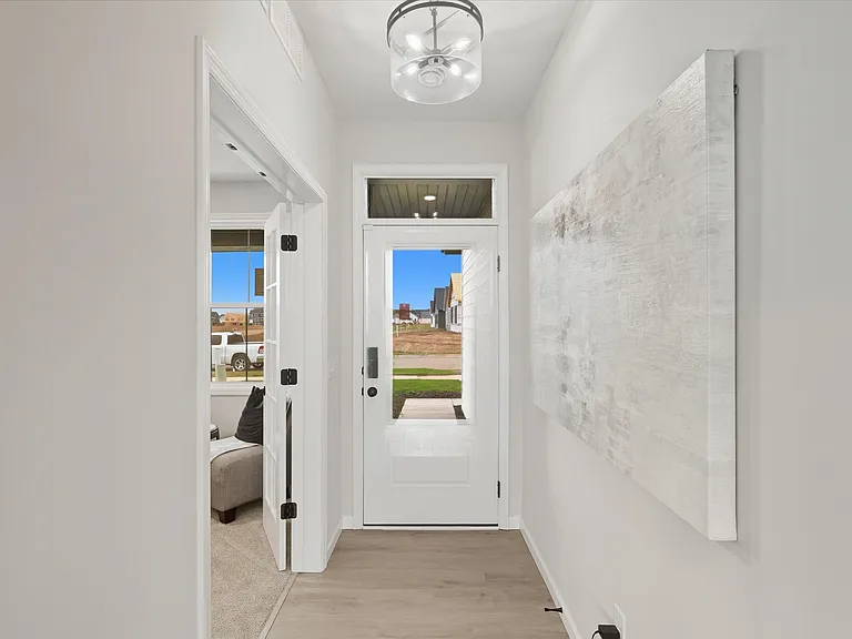 3472 Knightsbridge Trl N — Photo 6