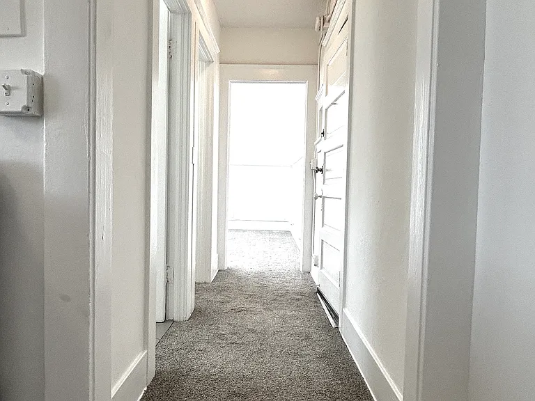 54 Rose Ave #7 — Photo 10