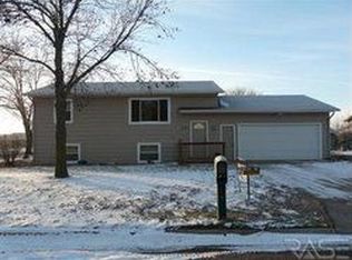 707 Walnut St, Harrisburg, SD 57032