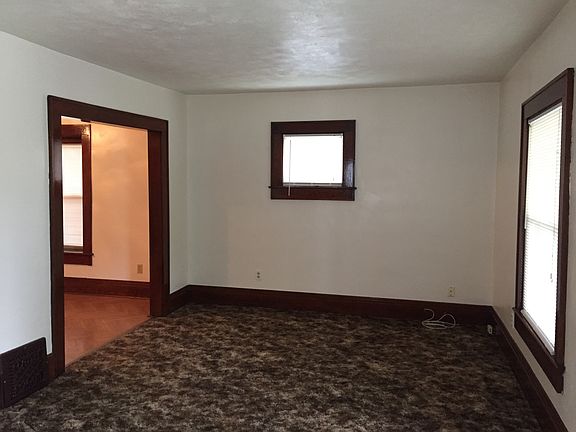 3rd image of 1135 Grant St