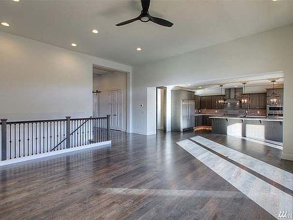 5th image of 20325 146th St E