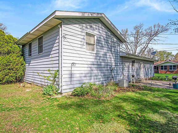 4th image of 56182 Windemere Dr