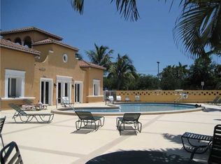 6709 SW 88th St APT 212, Pinecrest, FL 33156