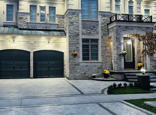 28 Cloverhaven Rd, Brampton, ON L6P4E4