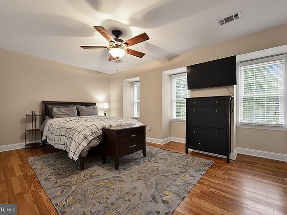 4th image of 2935 Cashel Ln