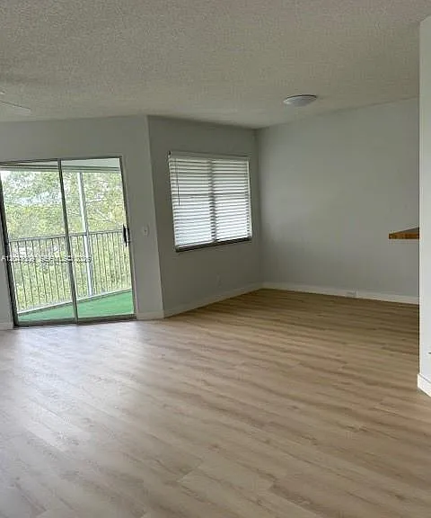 1001 SW 128th Ter #404B — Photo 11