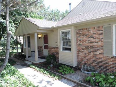 24312 Bashian Dr #1, Novi, MI, 48375
