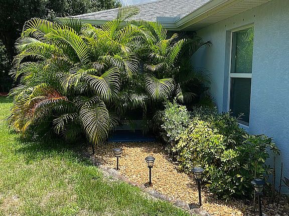 4th image of 1851 Collier Ave