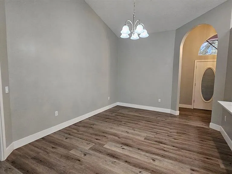 18720 Oak Way Dr — Photo 20