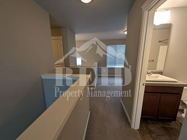 3887 Portside Dr — Photo 36
