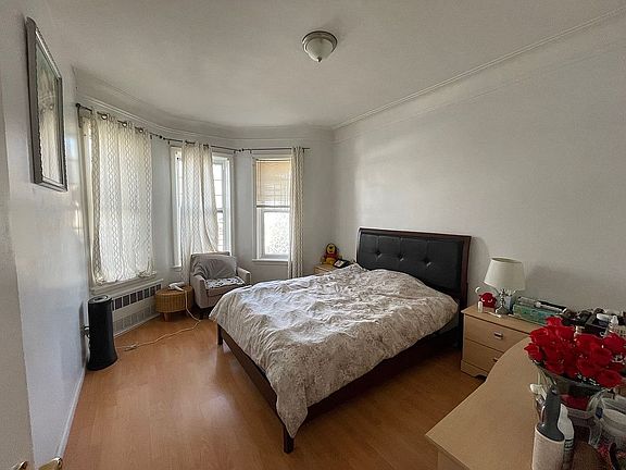 3rd image of 1664 82nd St