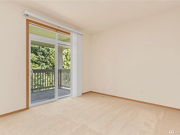 5th image of 23916 NE 115th Ln Unit 302