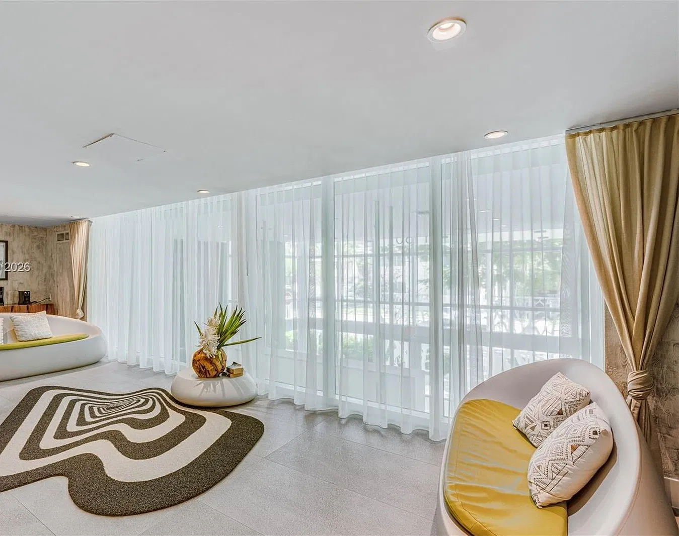 2 bed, 2.5 bath, $7,800 — Photo 4