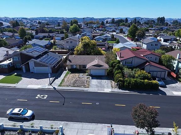 4th image of 1124 Viewpoint Blvd