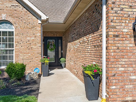 3rd image of 105 Elm Fork Dr
