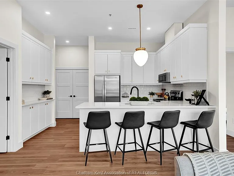 12 Mill St W #214 — Photo 17