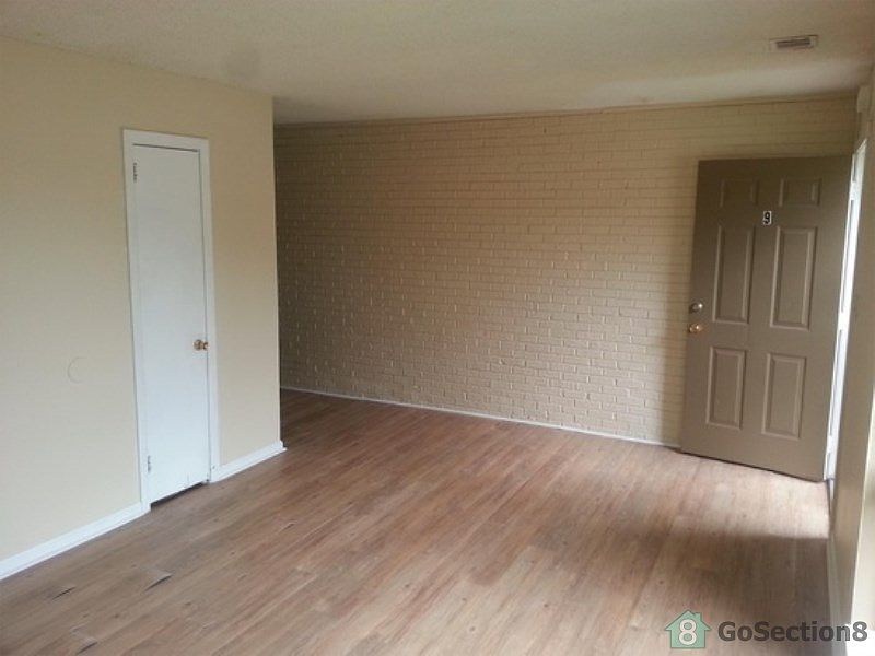 2nd image of 3923 Thomas Rd SW APT 7