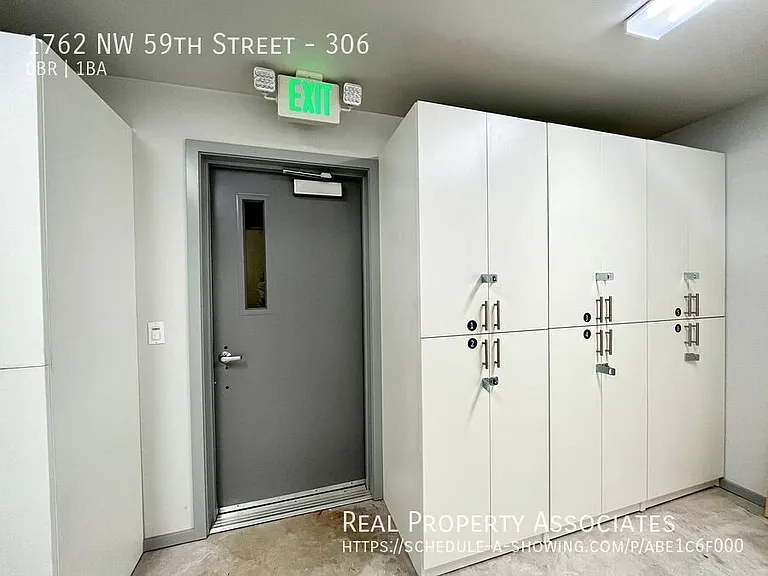 1762 NW 59th St #306 — Photo 11