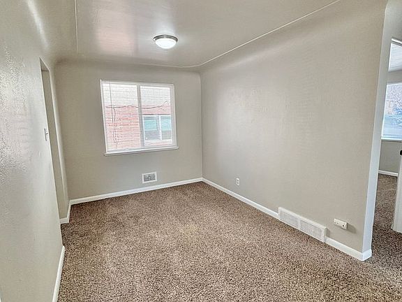 5th image of 2347 S Race St #2347