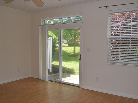 3rd image of 3889 Thorngate Dr