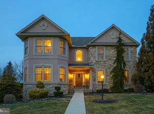 2201 Parkton Ln, York, PA 17408