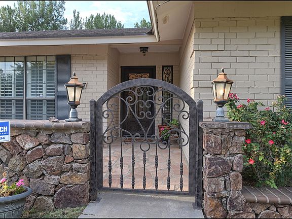4th image of 717 La Mancha Ct