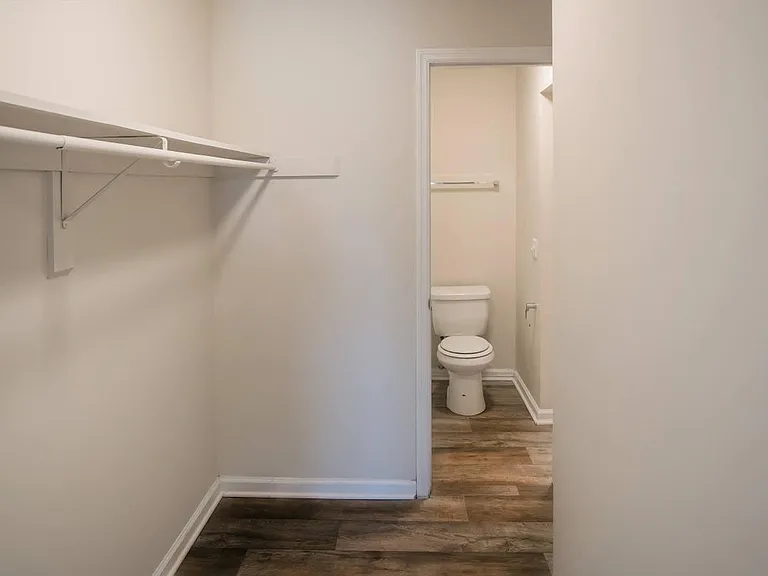 Chase Cove Apartments — Photo 114
