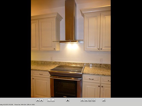 4th image of 192 Lake St