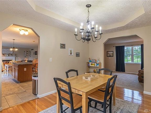 4th image of 6372 Redmont Ct