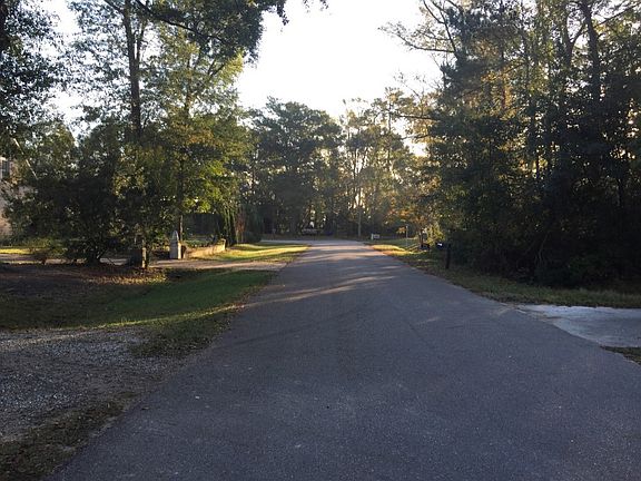 3rd image of 116 Wedgewood Dr
