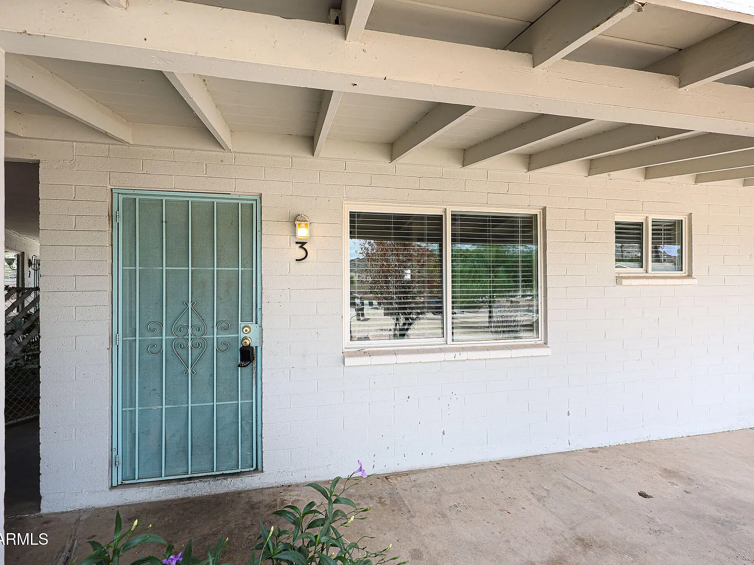 1 bed, 1.0 bath, 2187 sqft, $1,100 — Photo 2