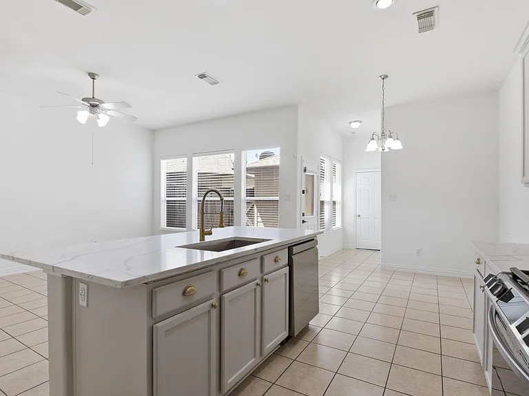 16023 Powder Springs Ln — Photo 20