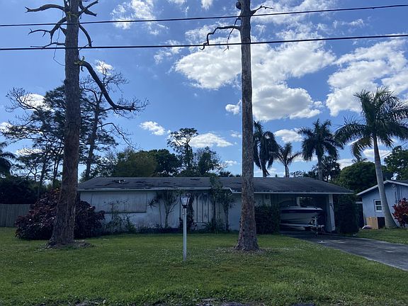 5th image of 1006 SW 29th Terrace