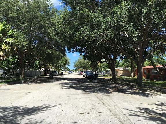 5th image of 1625 NW 130th St