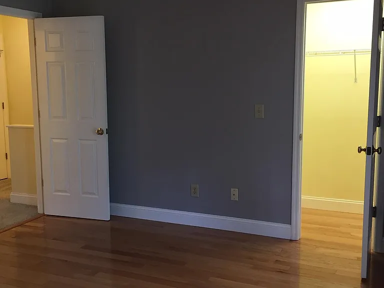 303 Walnut St — Photo 13
