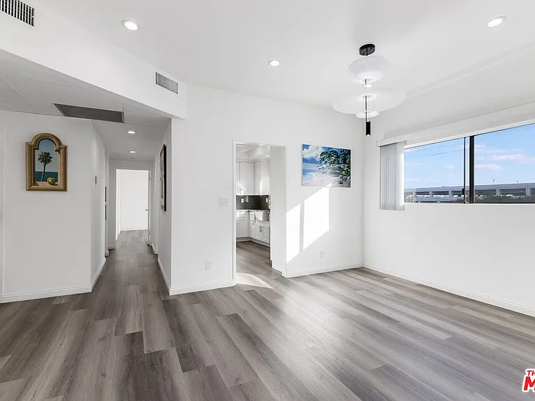 1727 S Bentley Ave #209 — Photo 7