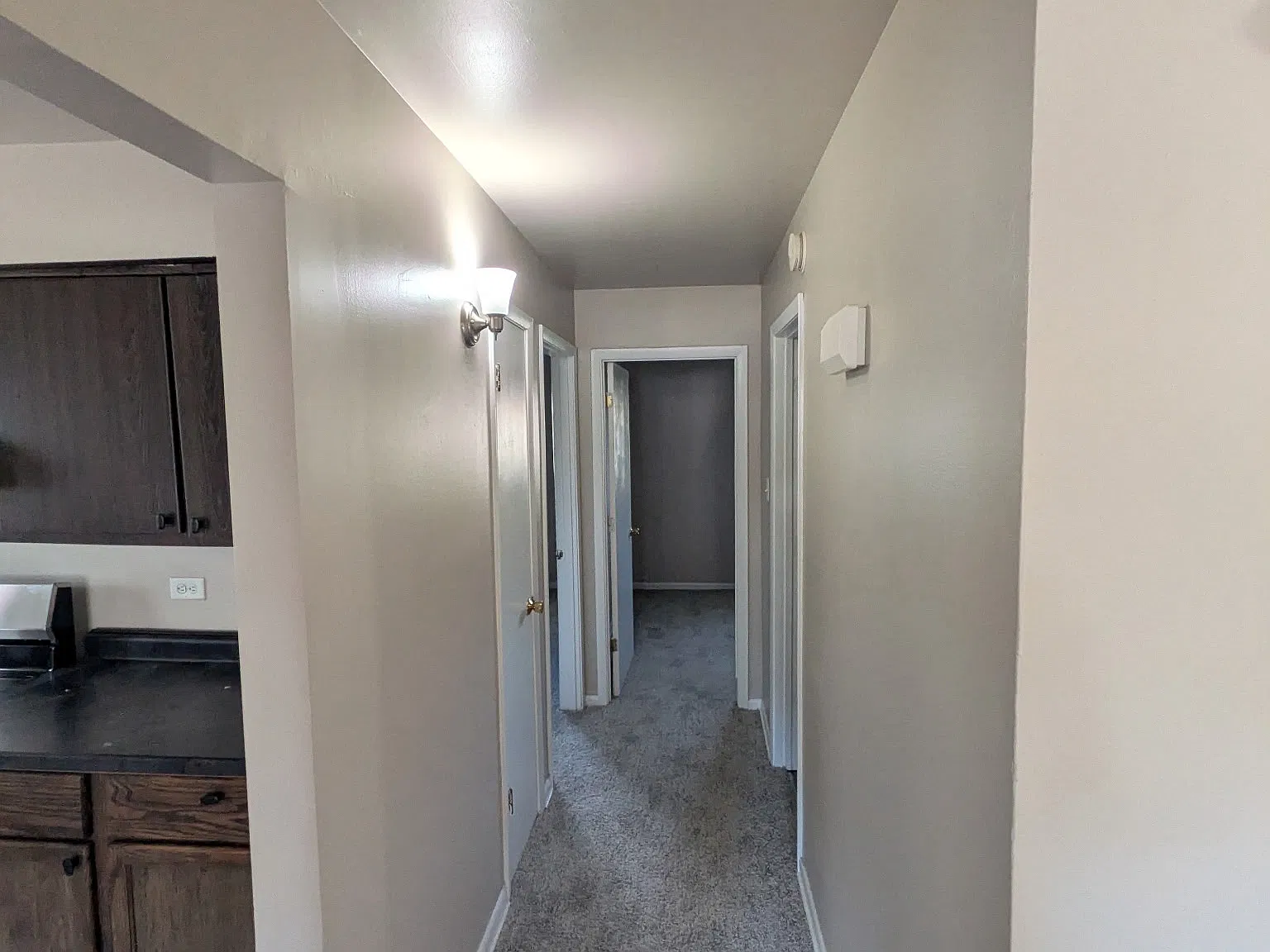 2 bed, 950 sqft, $1,300 — Photo 4