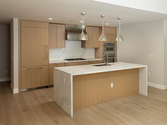 5th image of 450 1st St #109