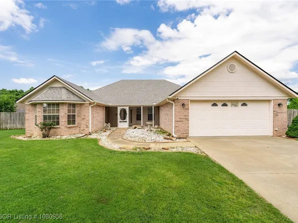 813 Melba Denton Ln, Sallisaw, OK 74955