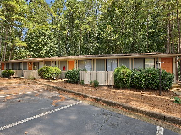 2nd image of 107 Skyridge Dr #101