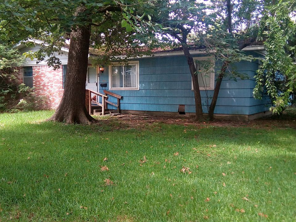 1st image of 1421 Longhorn Dr