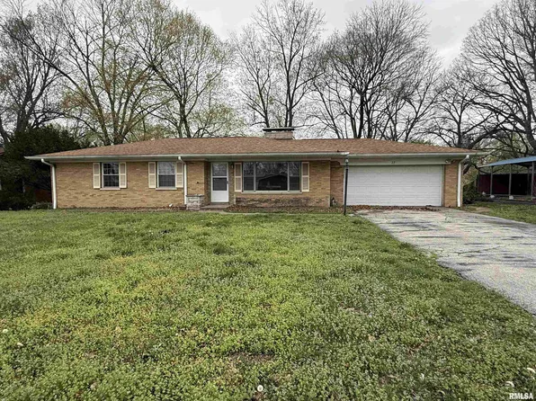 27 Biltmore Ter, Swansea, IL 62226