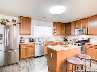 8711 Laguna Rio, San Antonio, TX 78251