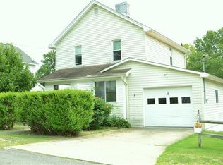 13 E Main St, Mt Pleasant, PA 15666