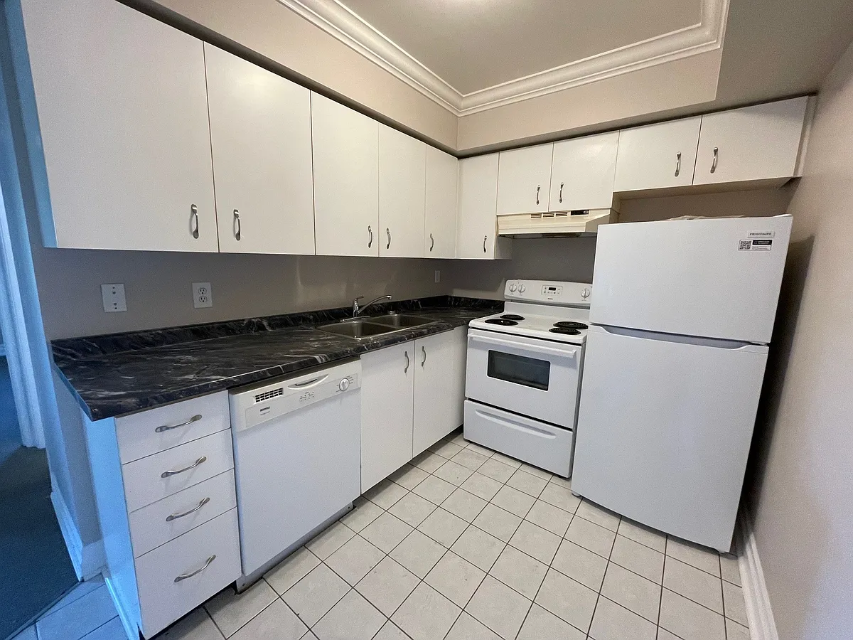Building Photo - 1275 Bentley Dr